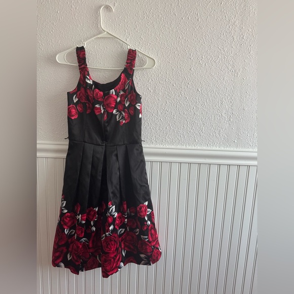 White House Black Market Red & Black Floral Dress | Wedding | Party | NWT - Picture 2 of 8